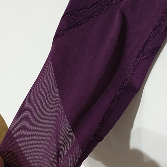 Victoria's Secret VSX SPORT burgundy leggings size M - Picture 4 of 9